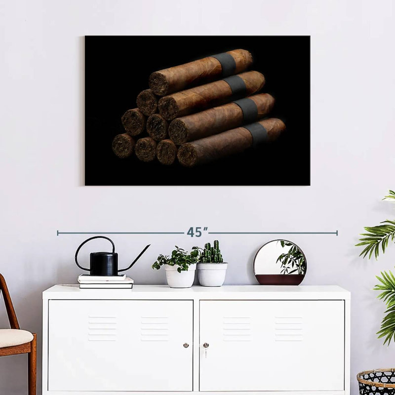 Senne Robusto Cigar Pyramid, 24" H x 36" W
