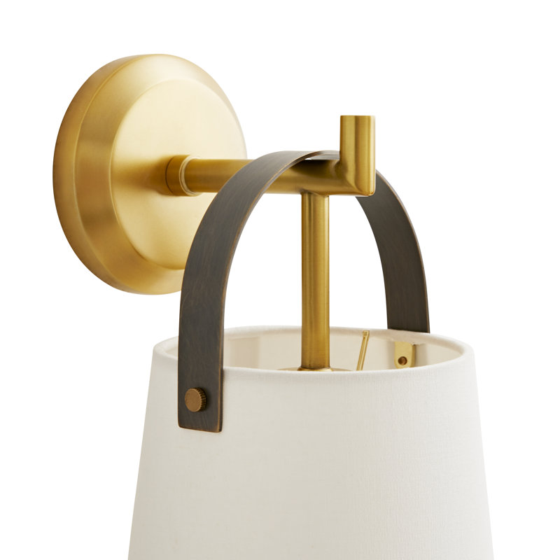Ian 1 - Light Armed Sconce