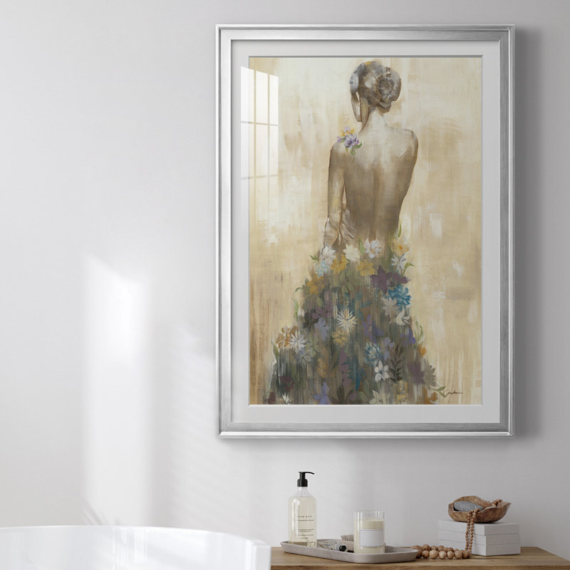 «Garden Gown», reproduction encadrée de qualité supérieure - prête à être suspendue, H 42,5 po x l 30,5 po, Cadre argenté