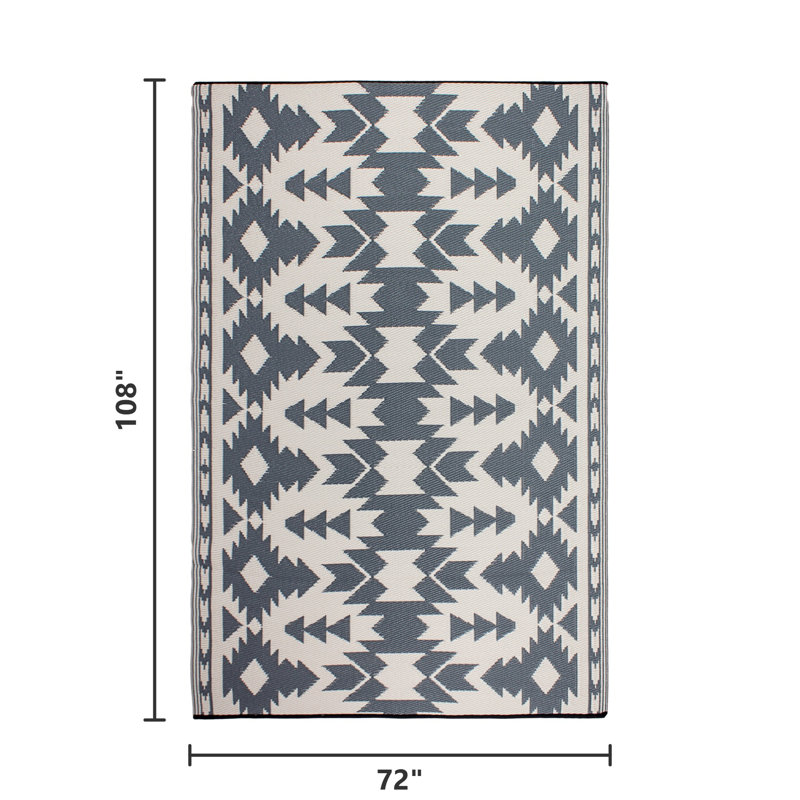 Tapis d'extérieur imperméable en plastique gris paille Larkynn, Rectangle 6 pi x 9 pi