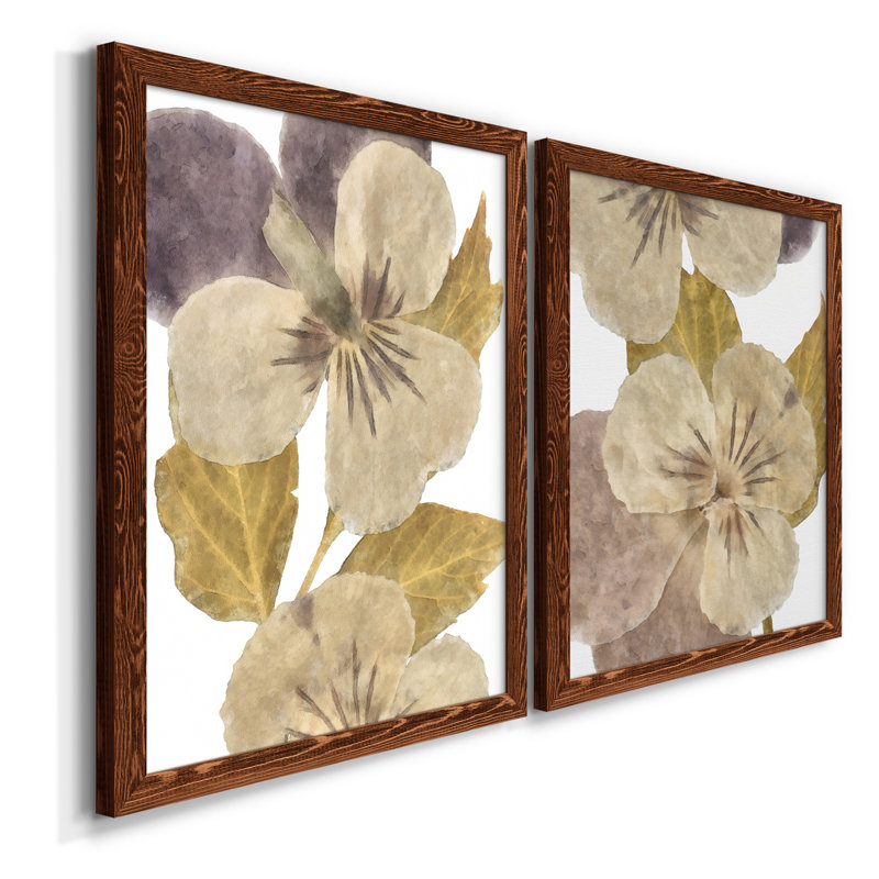 «Neutral Pansy I», toile encadrée de qualité supérieure - prête à être accrochée, Toile encadrée noyer