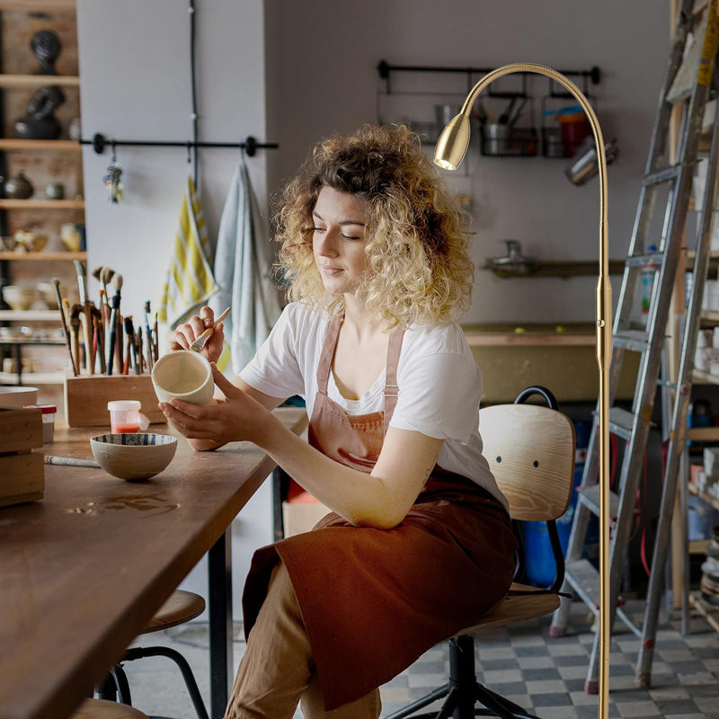 Orren Ellis Ray – Adjustable LED Beam Floor Lamp, Dimmable and Zoomable Spotlight, Flexible Gooseneck, Reading/Crafting Standing Lamp, Work Table Light
