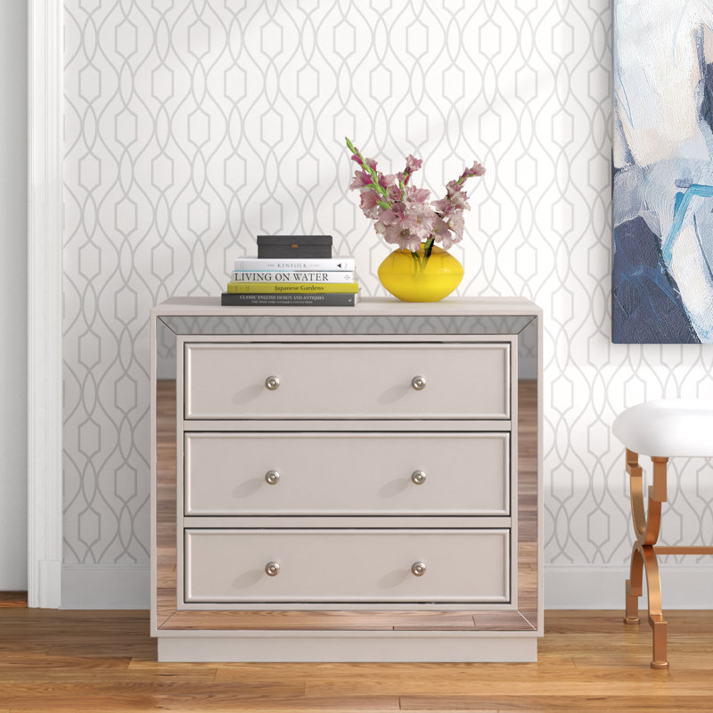 Nylah 31.87'' W 3 - Drawer Dresser, Champagne