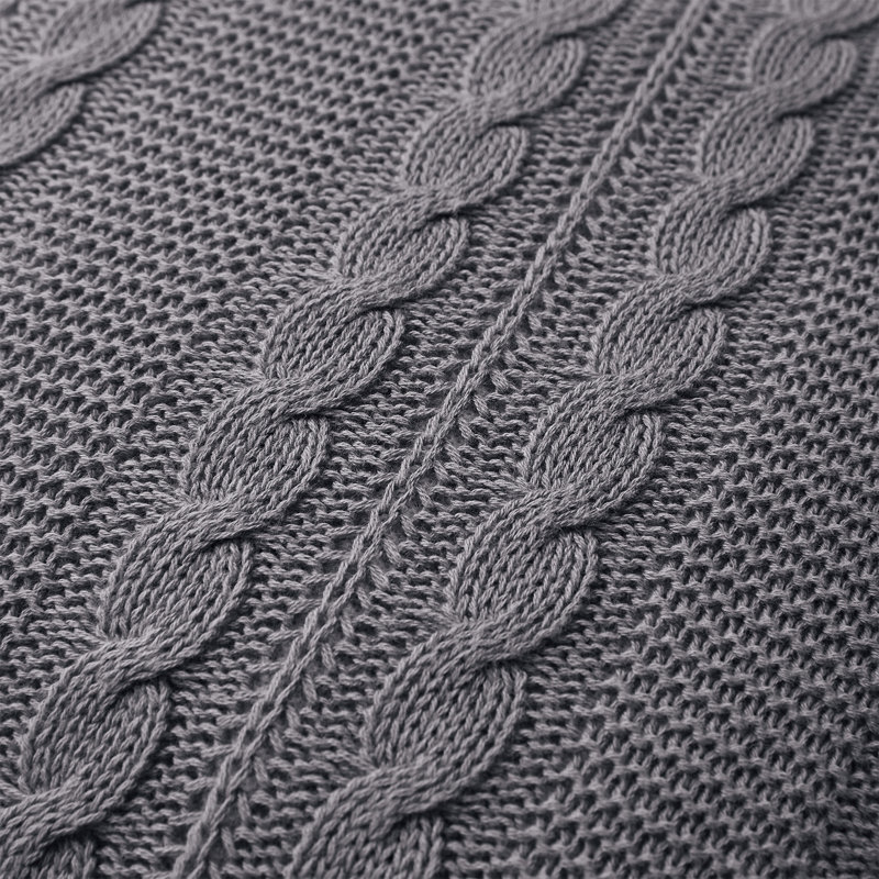 Coussin décoratif en tricot torsadé de 18 po x 18 po Dublin, Gris