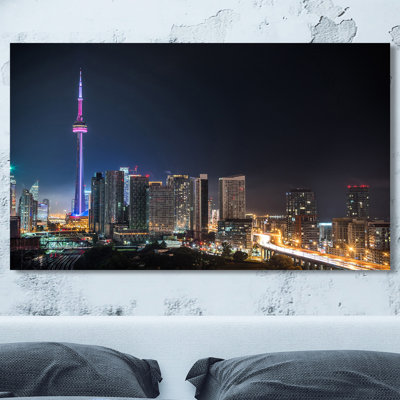 « urban lighted landscape of toronto », reproduction de photo sur toile tendue