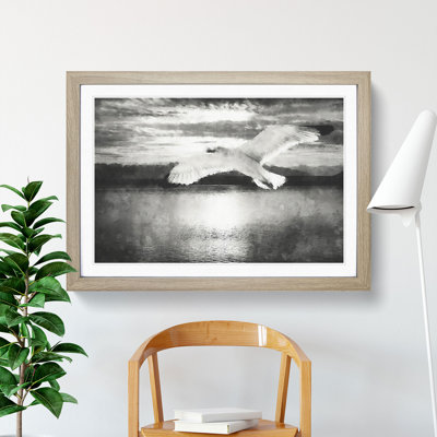 Seagull in Flight Vol.2 - Picture Frame Graphic Art