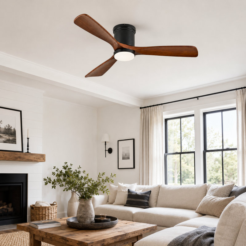 Ventilateur de plafond intelligent à profil bas avec lumière DEL à intensité variable, télécommande et pales en bois massif