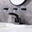 Robinet de salle de bain à centre-64508379