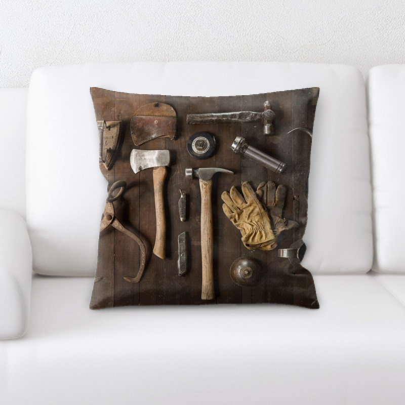 Coussin d’outils jeté