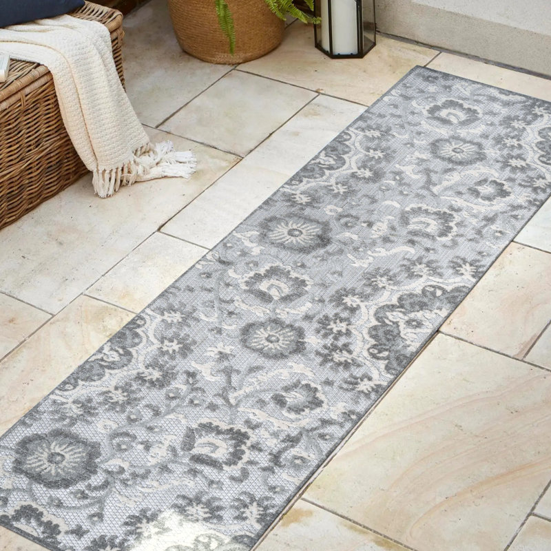 Isbell Modern Medallion High-Low Light Gray/Ivory Indoor/Outdoor Rug, Runner 2'3" x 8'