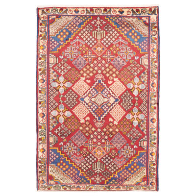 Tapis rouge Anadol 4 pi 3 po x 6 pi 5 po