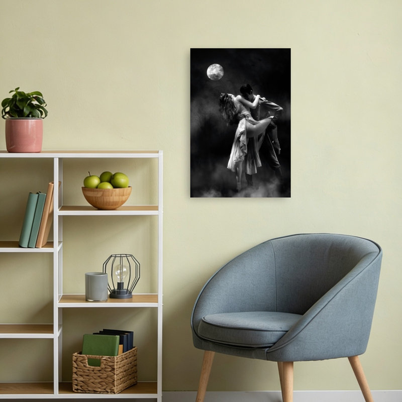 Impression d'art mural classique et élégante représentant une danse au clair de lune dans un paysage naturel dramatique.