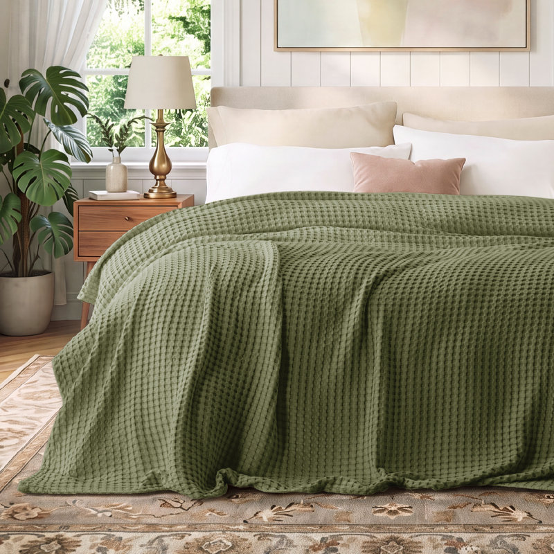 Bedsure 279gsm Cotton & Rayon from Bamboo Waffle Blanket GentleSoft™️, Winter Moss, Full