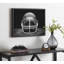 «Vintage Football Helmet on Black» par Saint and Sailor Studios, reproduction d'art sur toile encadrée