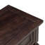 Console de style rétro classique avec trois tiroirs supérieurs et une tablette inférieure ouverte-615131859