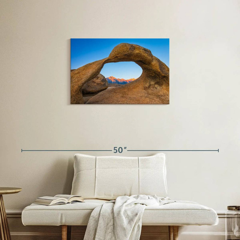 Alvord Iconic Mobius Arch, 20" H x 30" W