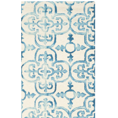 Pimentel Hand Tufted Wool Quatrefoil Rug