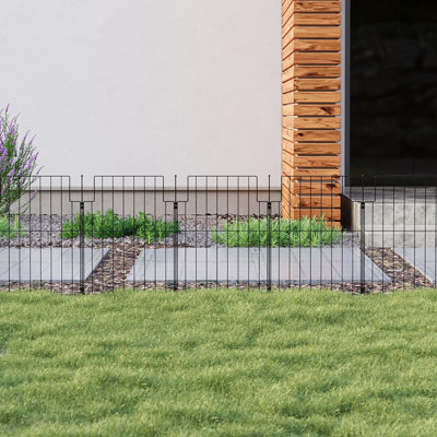 42cm H x 32cm W Metal Border Fencing