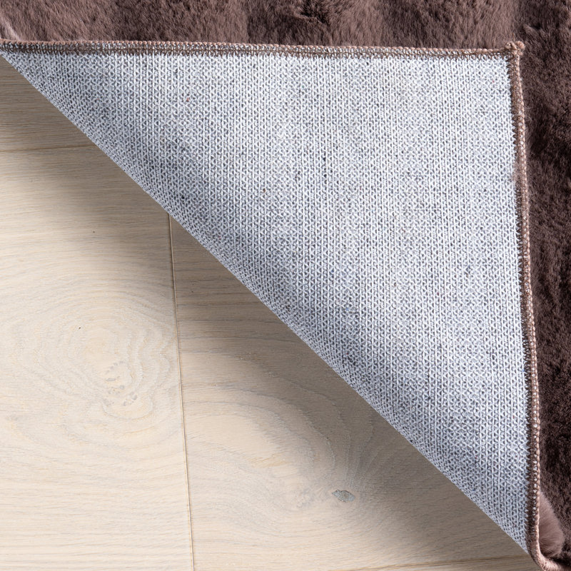 Jeni SuperiorWash Solid Faux Rabbit Machine Washable Area Rug, Rectangle 5' x 7'8"