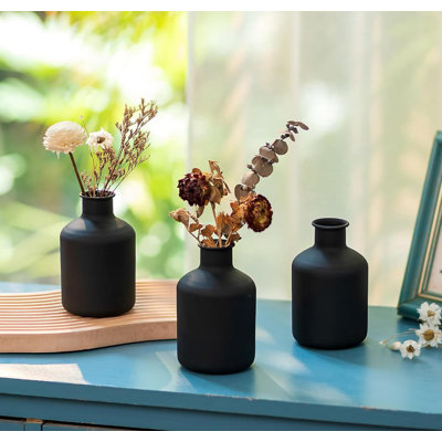Set of 3 Small Bud Vases: Mini Metal Cylindrical Decorative Vases for Artificial and Dried Flowers, Ideal for Modern Living Room, Dining Table and Bedroom Decor