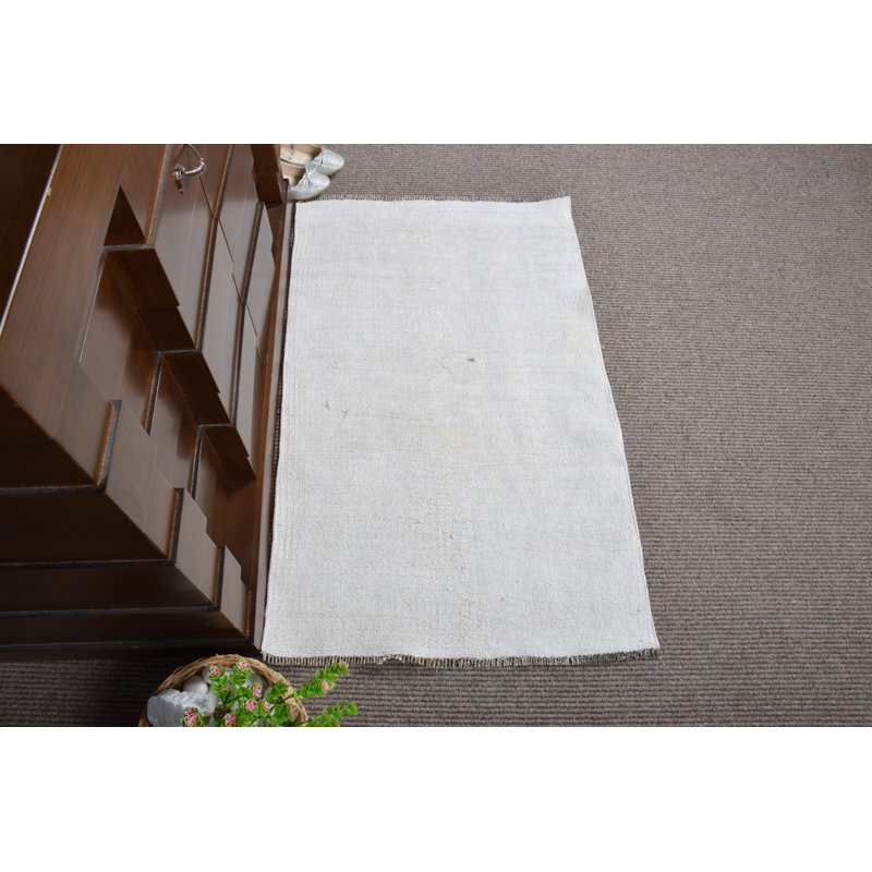 Tapis turc fabriqué à la main en laine beige neutre pour un décor rustique et un cadeau unique