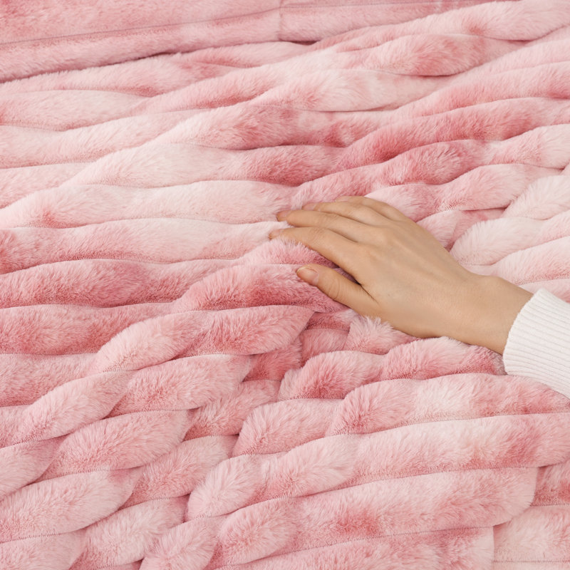 Fluffy Comforter Set 3 Pieces- All Seasons Heavy Faux Fur Comforter With Two Pillowcases, King Comforter + 2 King Pillowcases