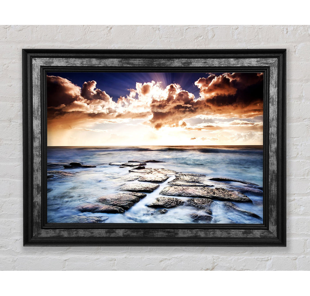 Ocean Shore Below The Clouds - Einzelne Bilderrahmen Kunstdrucke