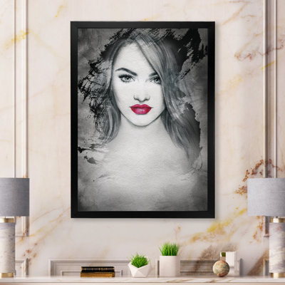 «Blanc and White Fashionista Woman Portrait II», art mural sur toile Glam