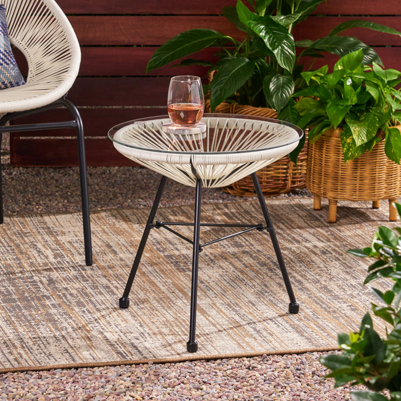 Table d'appoint moderne avec structure stable - blanc, verre trempé, 18,08 po x 18,08 po x 18,47 po, assemblage requis, plateforme en verre avec pieds en fer