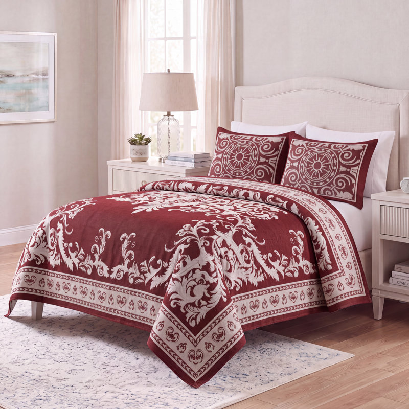 Rio Lightweight Cotton Blend Woven Jacquard Traditional Medallion Bedspread/Coverlet Set, Queen + 2 Shams, Berry Red