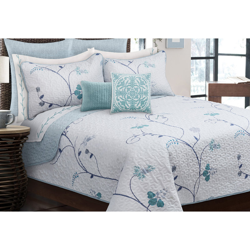 Floral Quilt Set, White, Double/Queen Quilt + 2 Standard Shams