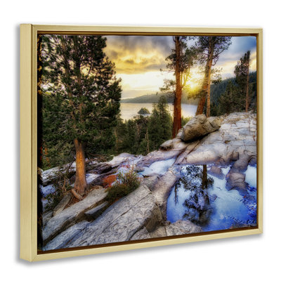 "Forest Cliff Landscape", art mural sur toile flottante par Dennis Frates