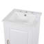 Meuble-lavabo de salle de bain avec lavabo-117168896