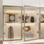 Vitrine avec lumières réglables-479224822