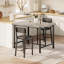 Ensemble de table de salle à manger Garvee pour 2 personnes avec repose-pieds et protecteur d'angle, ensemble de table de cuisine 3 pièces avec dossier, table à hauteur de comptoir avec 2 tabourets de bar rembourrés pour la salle à manger, appartement-385404417
