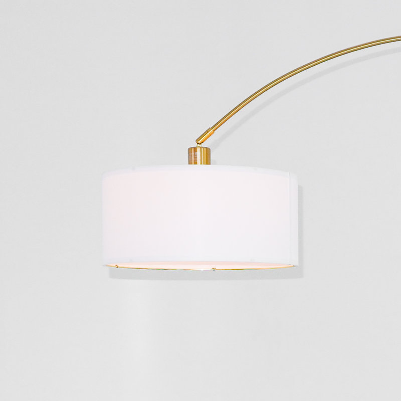 Lampe sur pied arquée moderne de 84 po, lampe sur pied arquée en laiton brossé de 69 po de large avec base en marbre blanc lesté, abat-jour tambour en lin blanc, interrupteur au pied, lampe de lecture incurvée sur canapé pour la chambre à coucher, douille E26