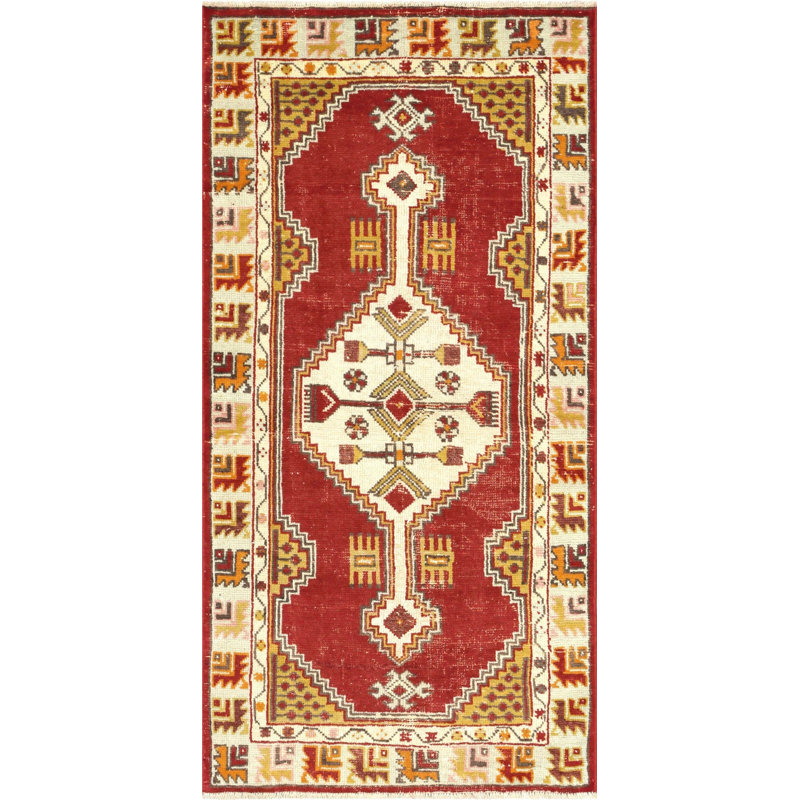 Yastic One-of-a-Kind 2'6" x 4'11" Area Rug