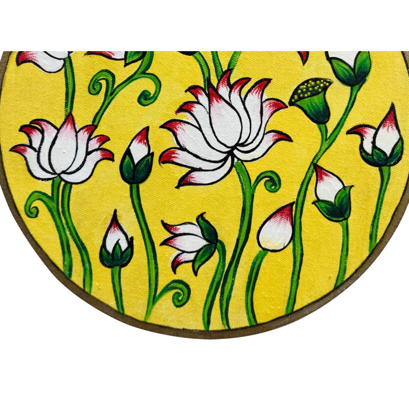 Peinture Lotus Pichwai | Acrylique sur toile | Par Shalini