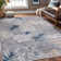 Tapis floral tissé à la machine