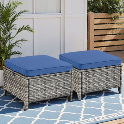 Ensemble de 2 repose-pieds d'extérieur en rotin gris avec coussins bleus pour la cour ou la terrasse