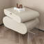 Table de chevet ovale en acrylique 19 po H 19,29 po x l 20,87 po