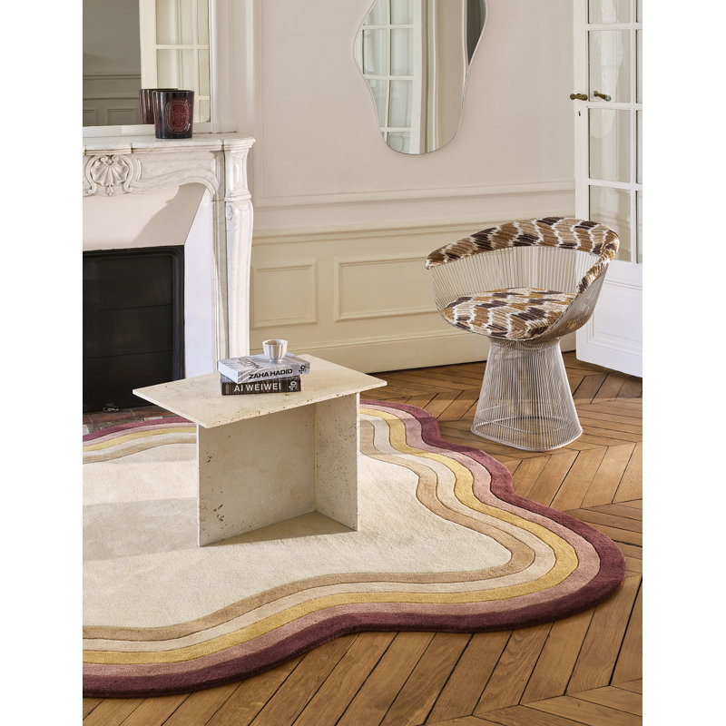Fragola, Rectangle 5'7" x 7'10", Red