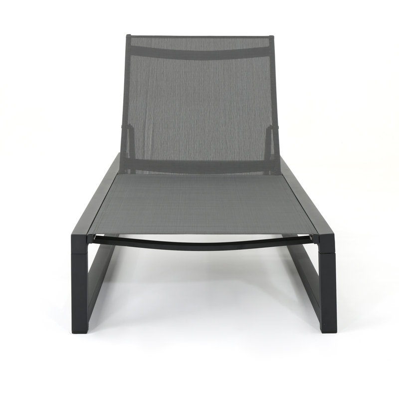 CHAISE LOUNGE