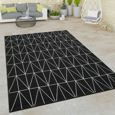 Ishani Rectangle Geometric Shaggy Indoor / Outdoor Area Rug