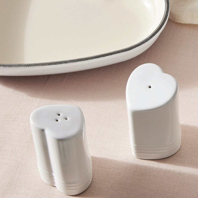 Figural Heart Salt & Pepper Shaker Set, Cerise