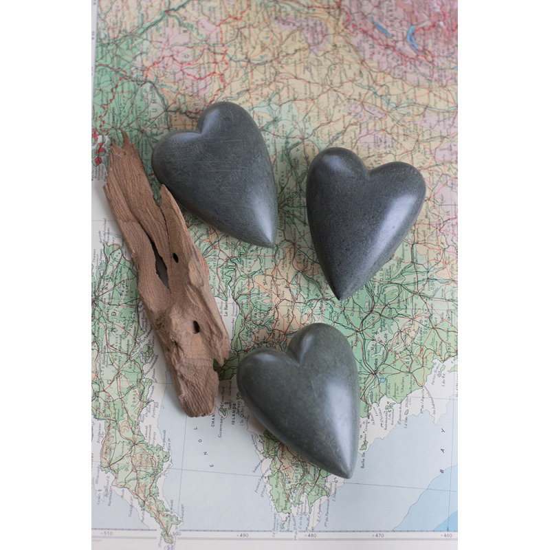  Cœurs de pierre sculptés à la main - ensemble de six accents gris foncé de 3 po de largeur, gris