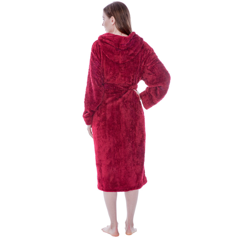 Pavilia 100% Premium Microfiber Polyester Fleece Fleece Mid-Calf Bathrobe with Pockets and Hood