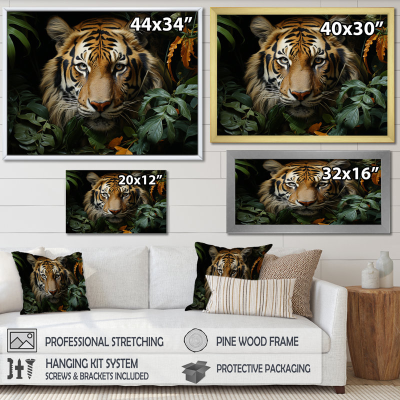 Feline Focus Tigers In Jungle 2 - Art mural jungle, Cadre doré à coins fermés, H 12 po x l 20 po x P 1 po
