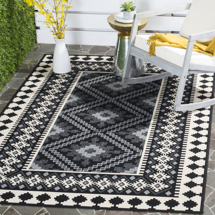 Tillis Southwestern Indoor/Outdoor Area Rug