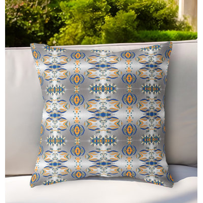 Coussin 18 po x 18 po